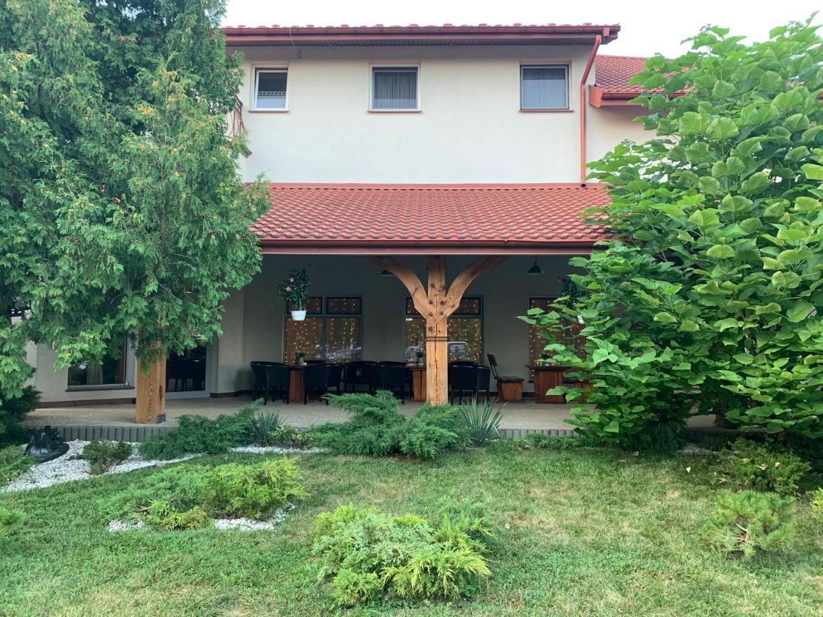 Orion Hotel Parczew Exterior foto